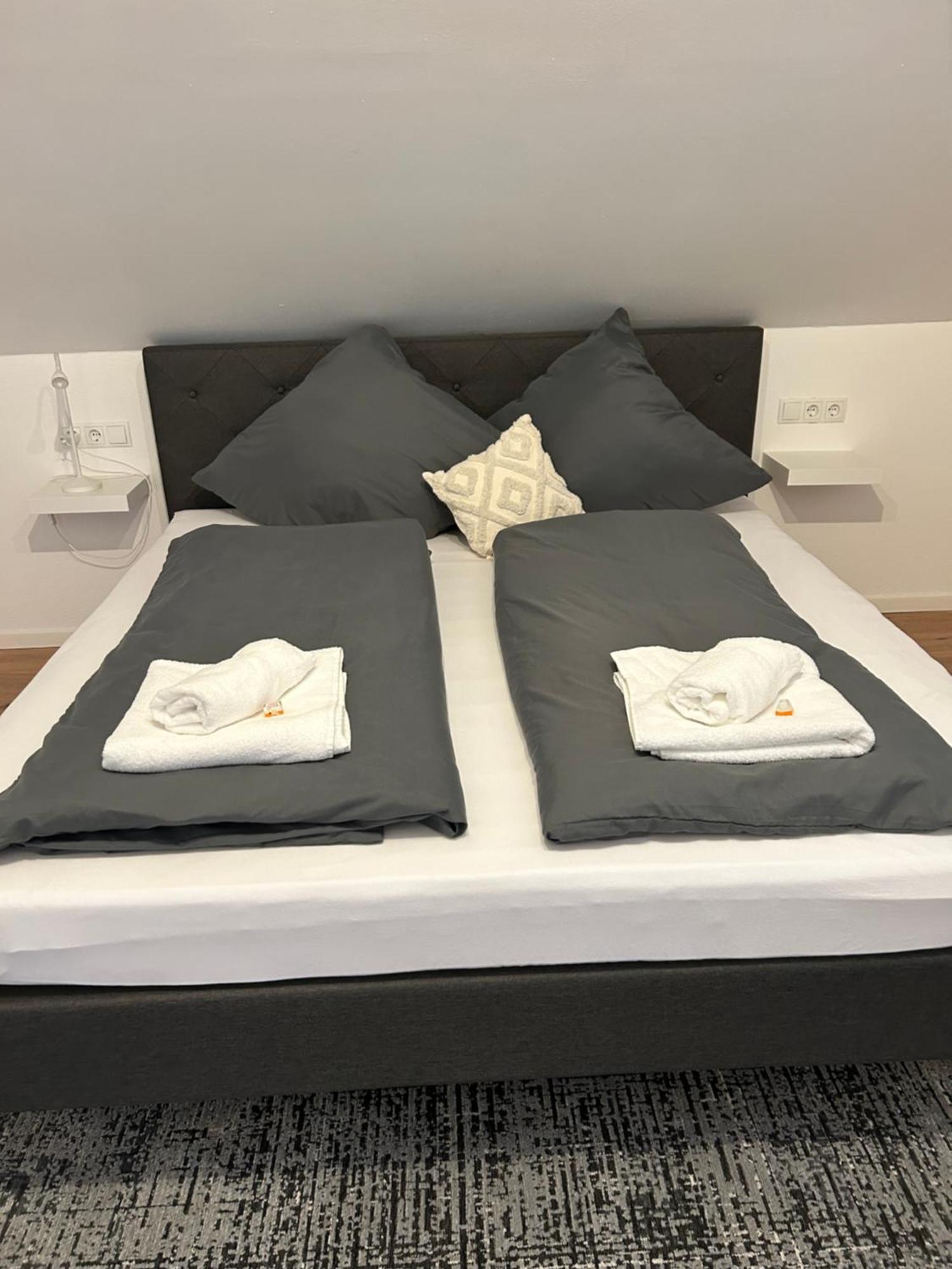 Allgaeu Zimmer Leandi Memmingen Exterior photo